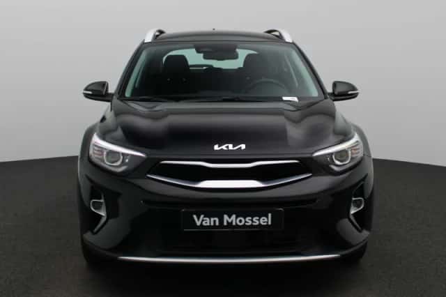 Kia Stonic (2024) thumbnail 5