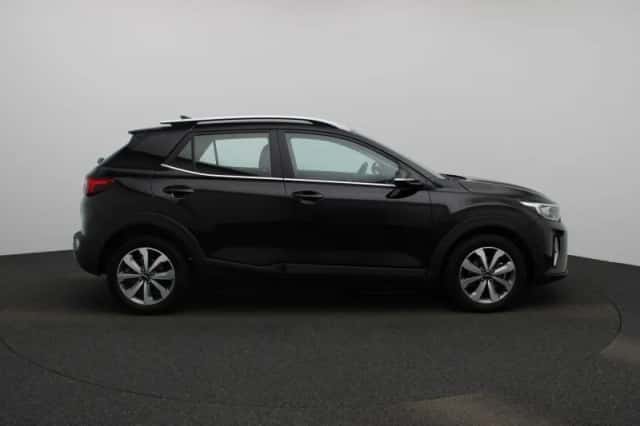 Kia Stonic (2024) thumbnail 8