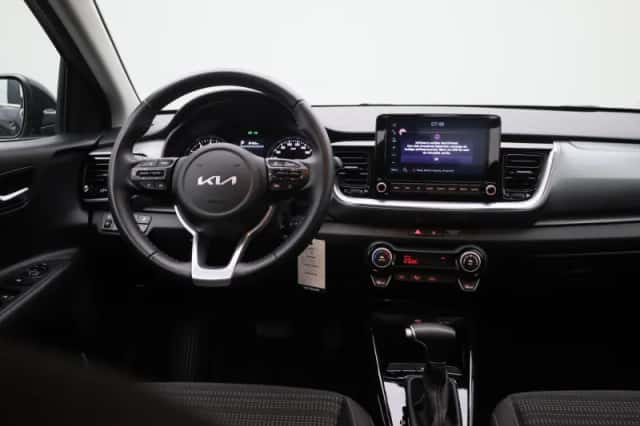 Kia Stonic (2024) thumbnail 9
