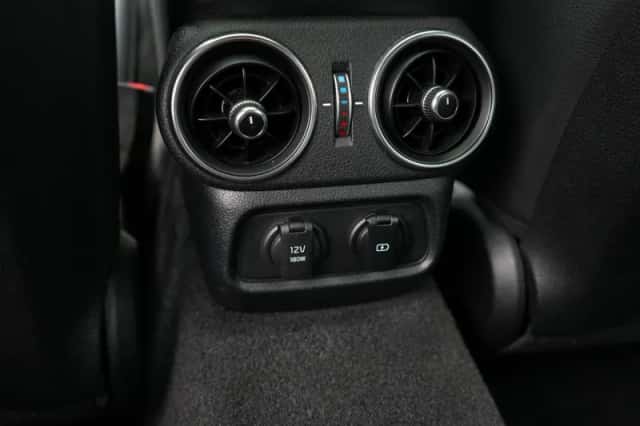 Kia Stinger (2020) thumbnail 11
