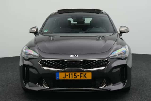 Kia Stinger (2020) thumbnail 5
