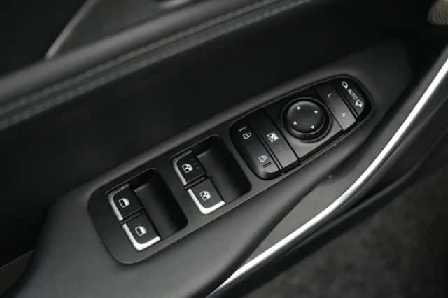 Kia Stinger (2020) thumbnail 43