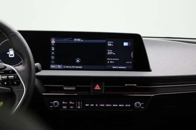 Kia EV6 (2023) thumbnail 11