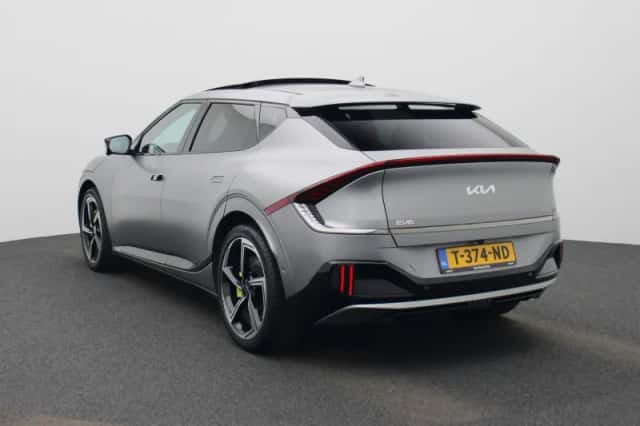 Kia EV6 (2023) thumbnail 4