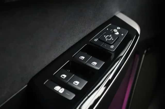 Kia EV6 (2023) thumbnail 39