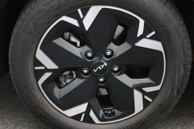 Kia Niro EV (2025) thumbnail 16