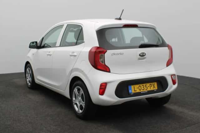 Kia Picanto (2021) thumbnail 4