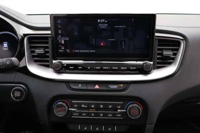 Kia XCeed (2023) thumbnail 11