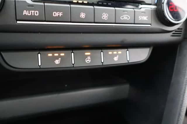 Kia XCeed (2023) thumbnail 24