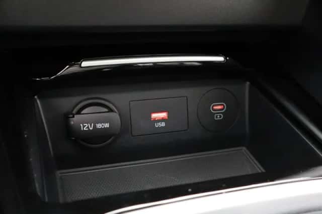 Kia XCeed (2023) thumbnail 25