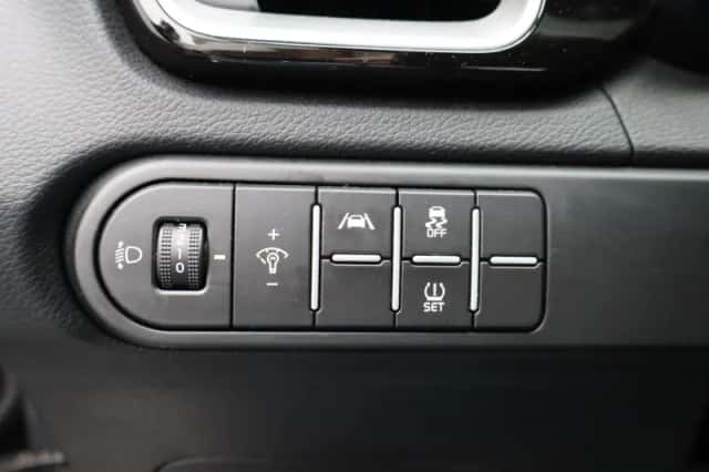 Kia XCeed (2023) thumbnail 27