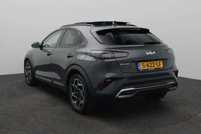 Kia XCeed (2023) thumbnail 4