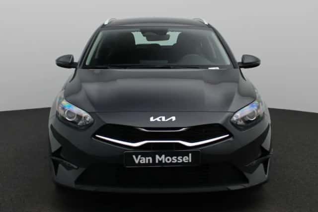 Kia Ceed Sportswagon (2024) thumbnail 5