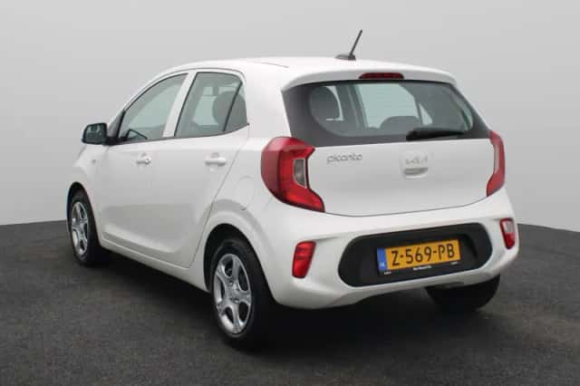 Kia Picanto (2024) thumbnail 4