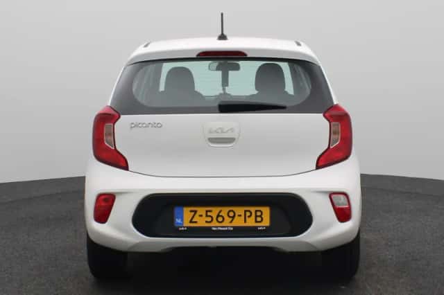 Kia Picanto (2024) thumbnail 7