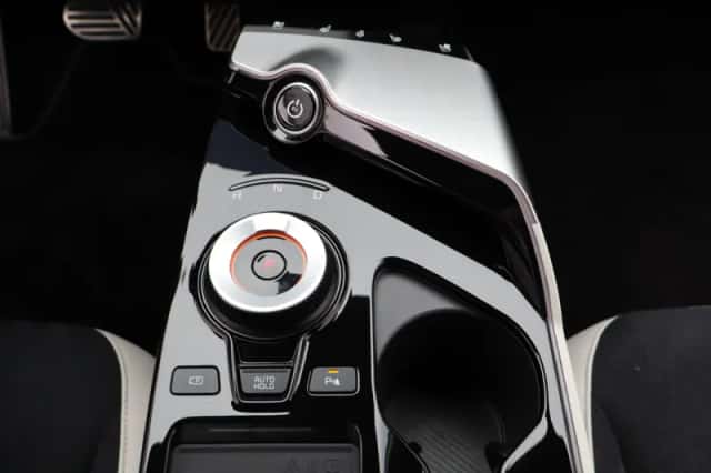 Kia EV6 (2023) thumbnail 11