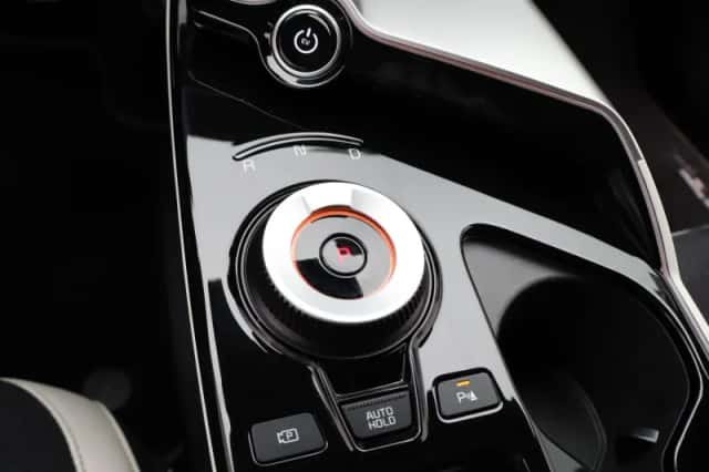 Kia EV6 (2023) thumbnail 19