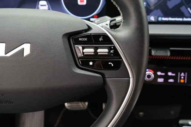 Kia EV6 (2023) thumbnail 21