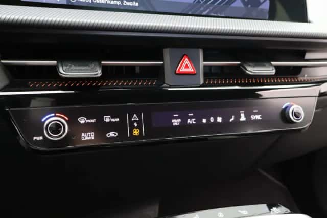 Kia EV6 (2023) thumbnail 22