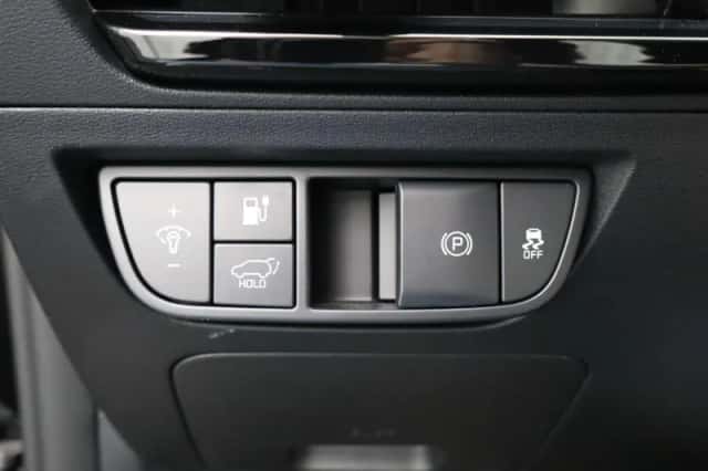 Kia EV6 (2023) thumbnail 26