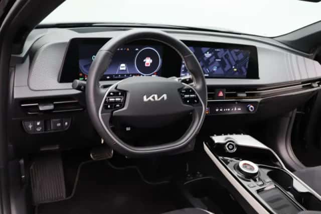 Kia EV6 (2023) thumbnail 30