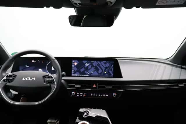 Kia EV6 (2023) thumbnail 35