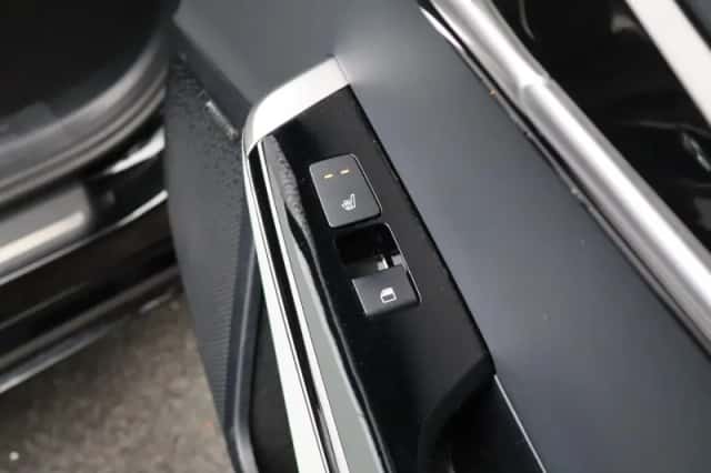 Kia EV6 (2023) thumbnail 36