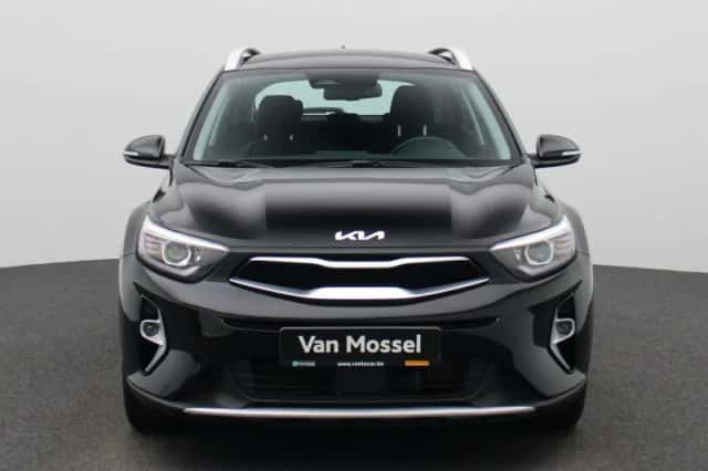 Kia Stonic (2024) thumbnail 3
