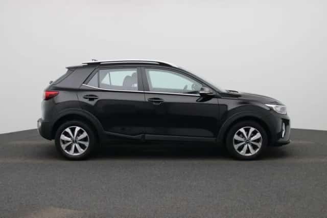 Kia Stonic (2024) thumbnail 6