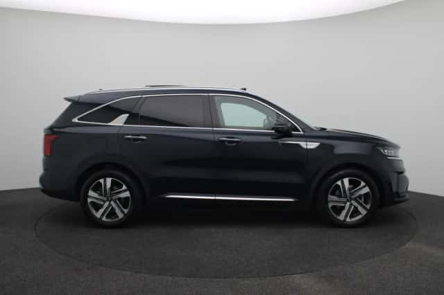 Kia Sorento (2024) thumbnail 6
