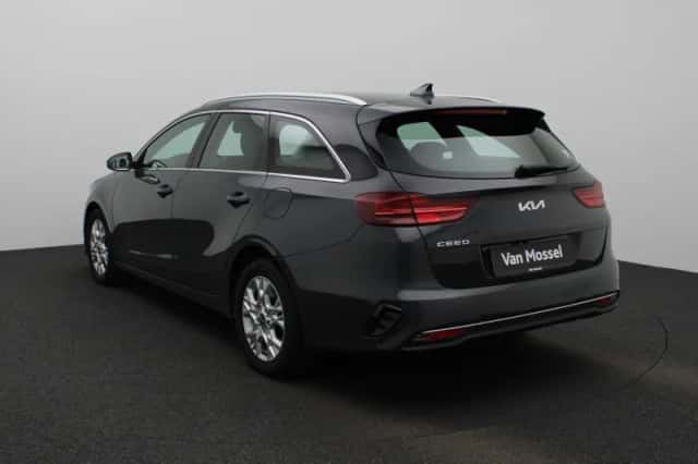Kia Ceed Sportswagon (2024) thumbnail 2