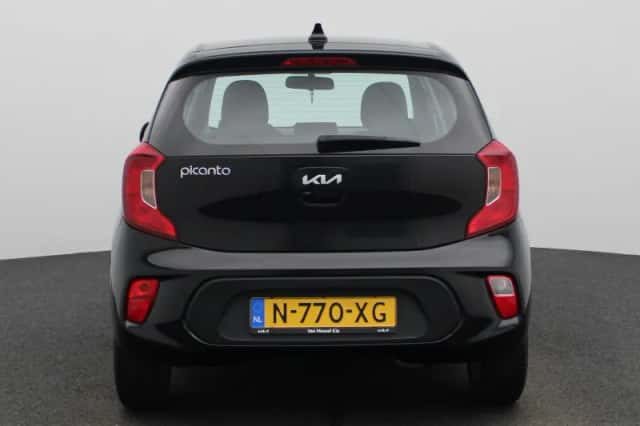 Kia Picanto (2022) thumbnail 5