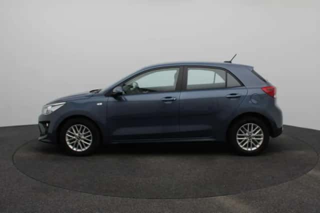 Kia Rio (2021) thumbnail 6