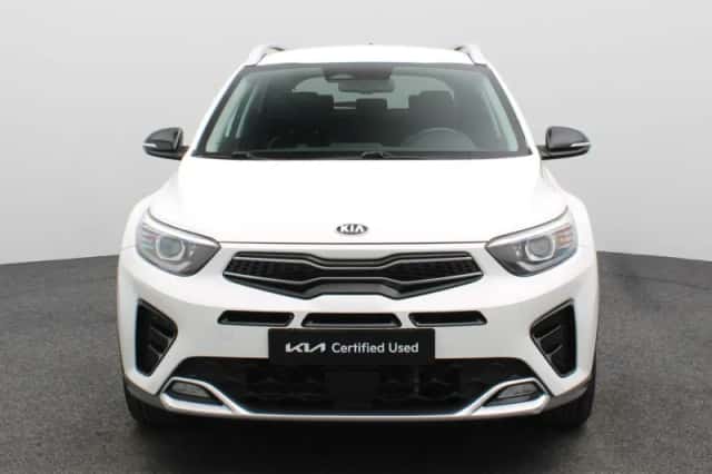 Kia Stonic (2021) thumbnail 3