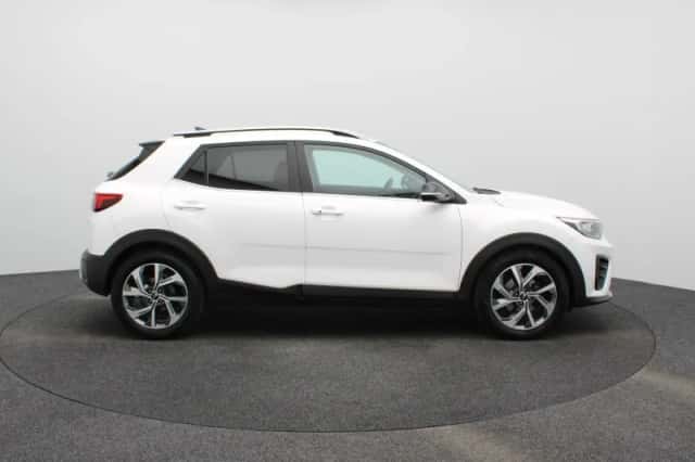 Kia Stonic (2021) thumbnail 6