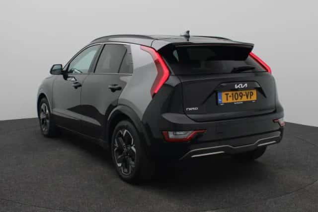 Kia Niro EV (2023) thumbnail 2