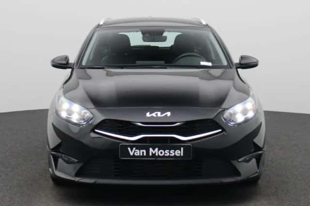 Kia Ceed Sportswagon (2024) thumbnail 3