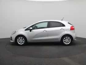 Kia Rio thumbnail 4