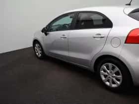 Kia Rio thumbnail 31