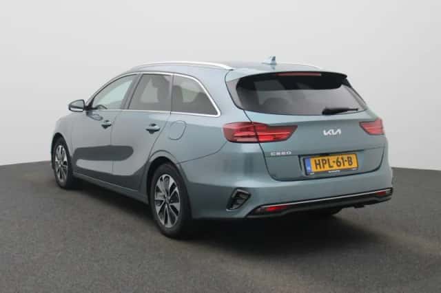 Kia Ceed Sportswagon (2025) thumbnail 2