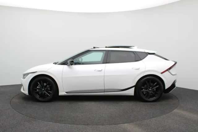Kia EV6 (2022) thumbnail 6