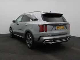 Kia Sorento (2023) thumbnail 2