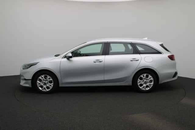 Kia Cee'd (2024) thumbnail 4