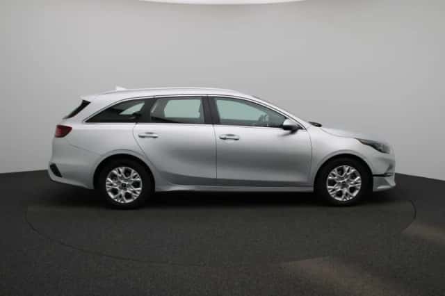 Kia Cee'd (2024) thumbnail 6