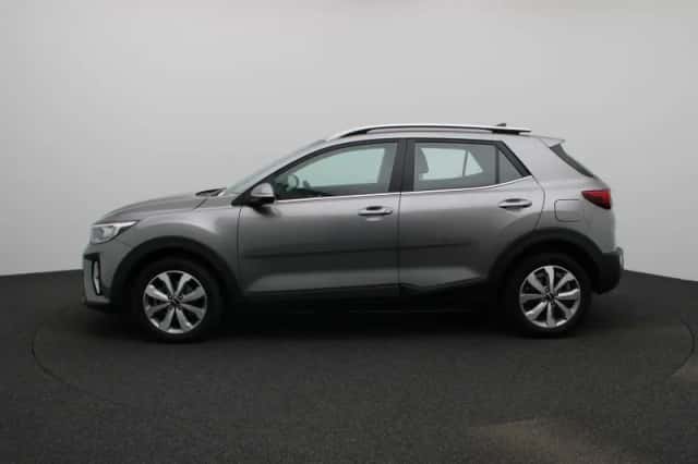 Kia Stonic (2024) thumbnail 5