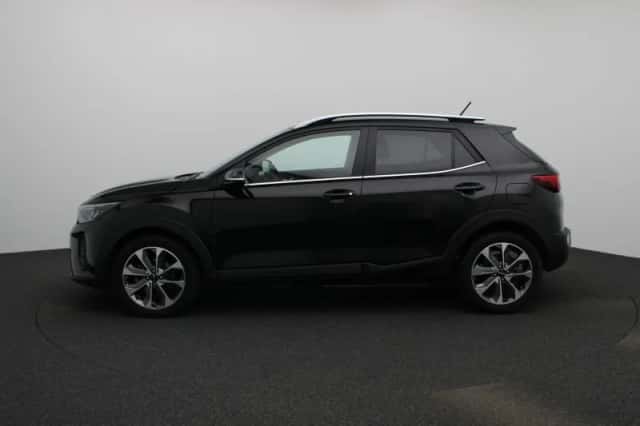 Kia Stonic (2024) thumbnail 4