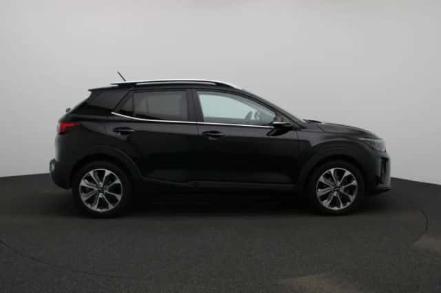 Kia Stonic (2024) thumbnail 6