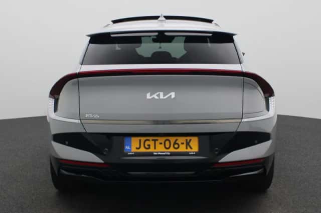 Kia EV6 (2025) thumbnail 5