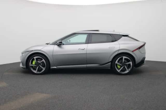 Kia EV6 (2023) thumbnail 6
