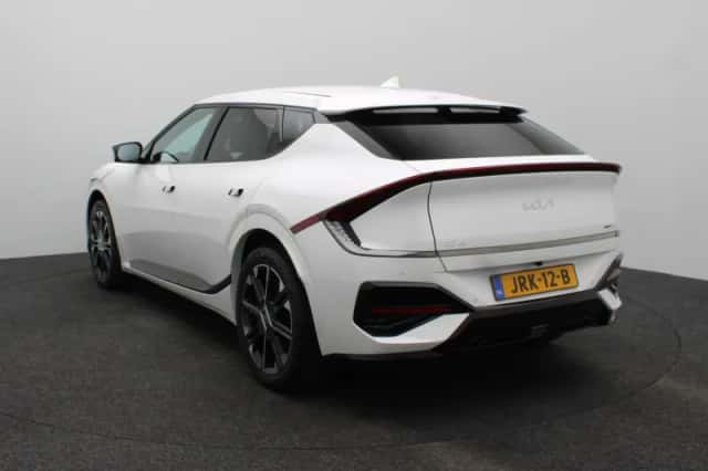 Kia EV6 (2025) thumbnail 2